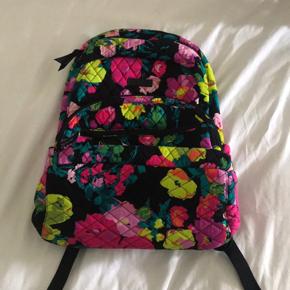 NWT Vera Bradley Essential backpack - Picture 2 of 5